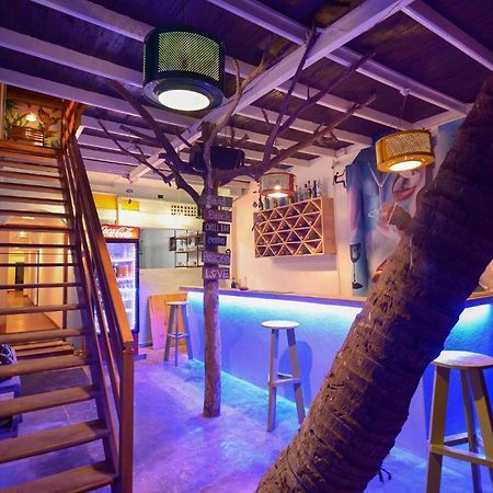 Palm Leaf Surf Cafe Hotel Galle Exterior foto
