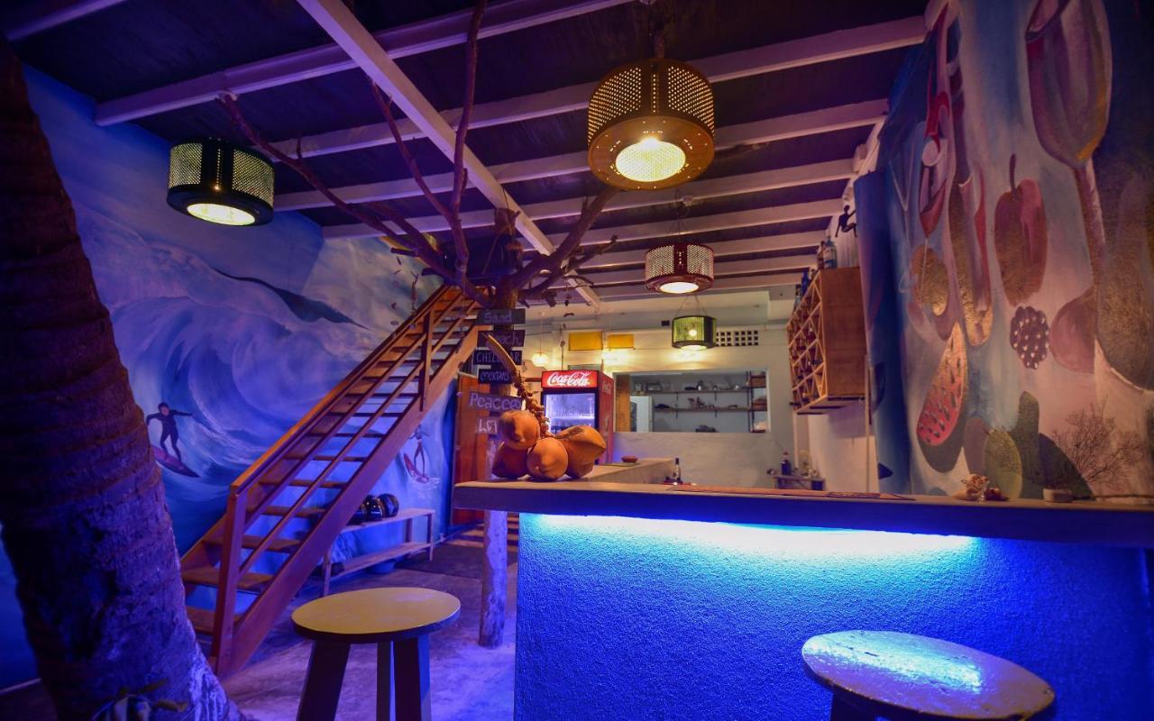 Palm Leaf Surf Cafe Hotel Galle Exterior foto